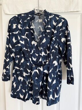 NIC+ZOE Navy Abstract Print Tie Front Blouse Size L 3/4 Sleeve Lightweight Top